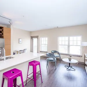 urban-1br-in-uptown-area-balcony-pool-and-gym.1sthotelscharlotte.com/
